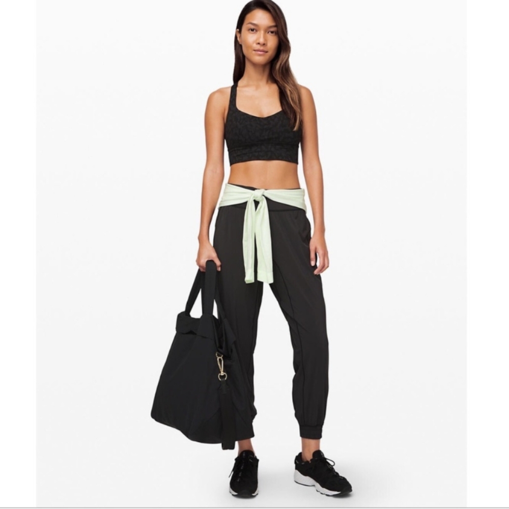 NEW lululemon ‘On My Level’ Bag 30L